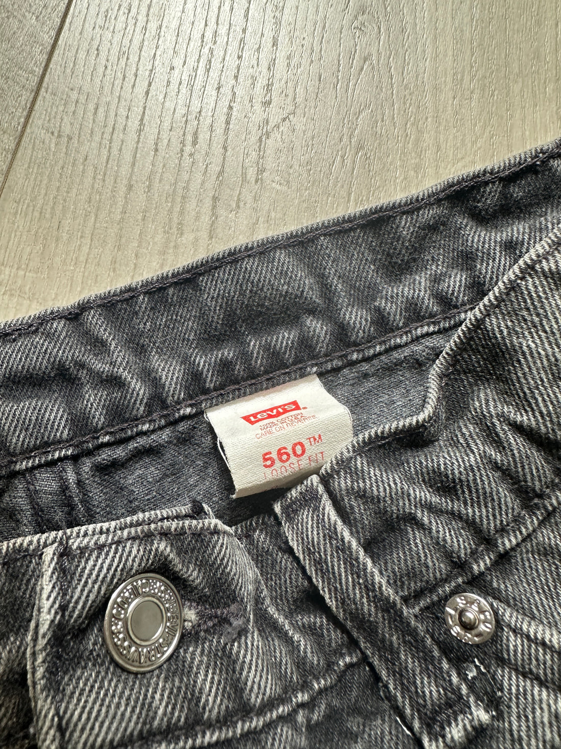 90s Vintage Orange Tab Levi 560 Denim Shorts 30