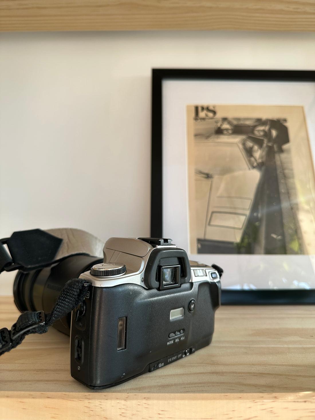 Minolta Maxxum XT Si 35mm SLR Film Camera