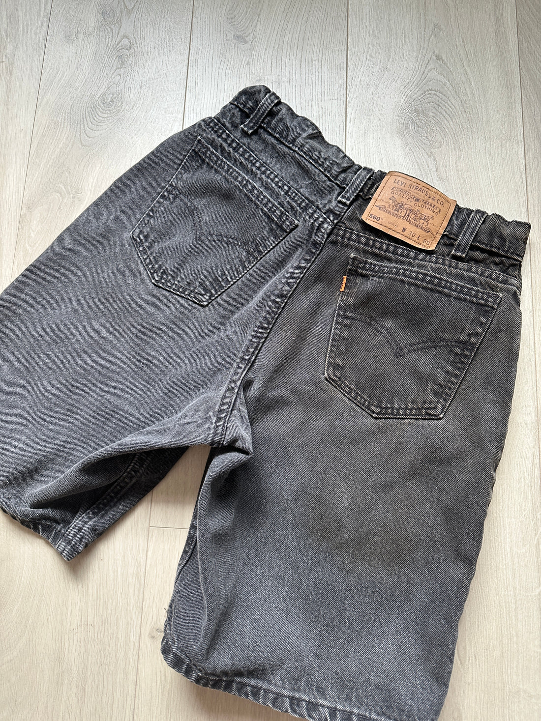 90s Vintage Orange Tab Levi 560 Denim Shorts 30