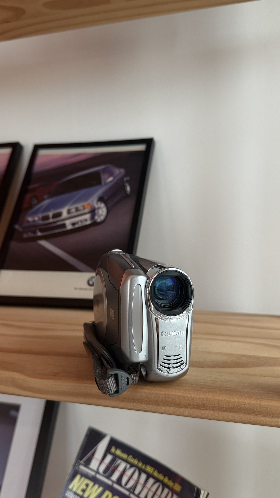 Canon DC210 DVD Camcorder with 35x Zoom detail 4