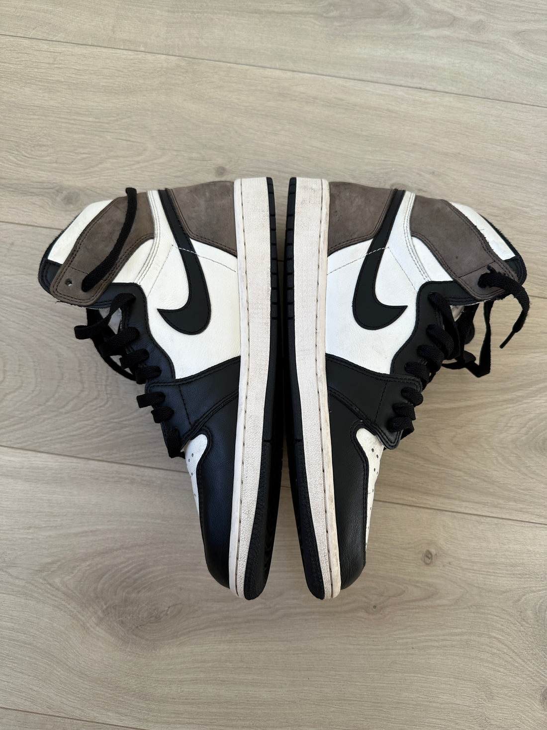 Air Jordan 1 Retro High OG 'Dark Mocha'