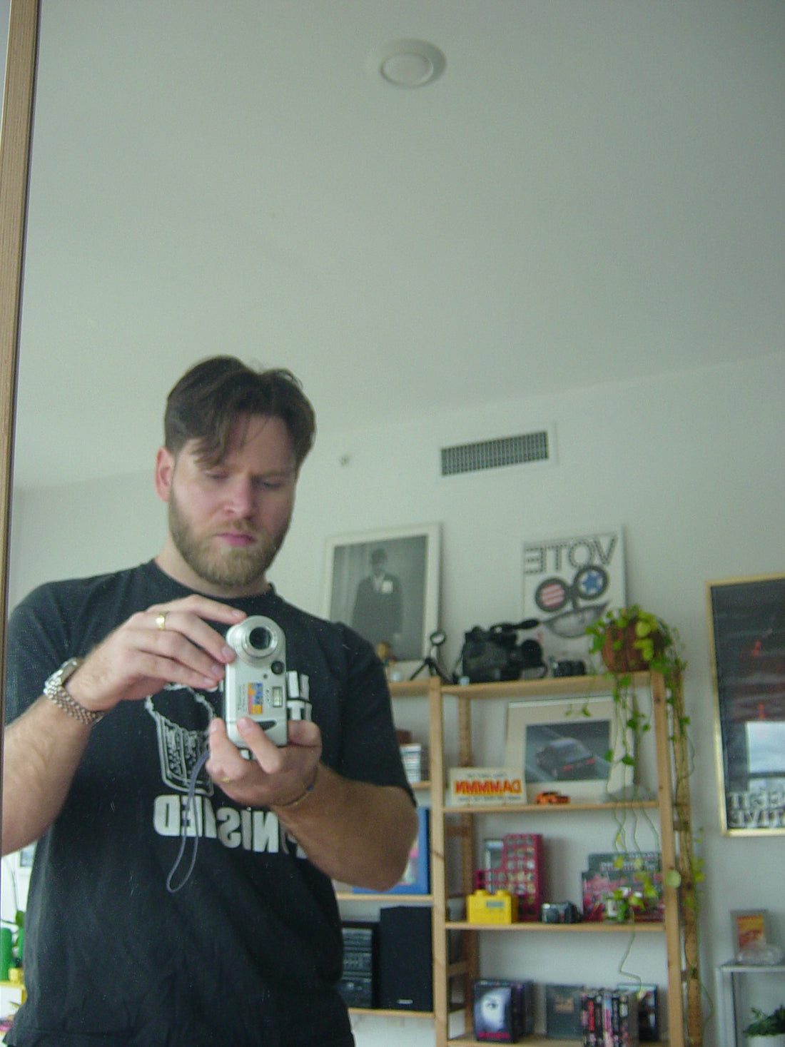 Sample frame shot on this Sony Cyber-shot DSC-P71