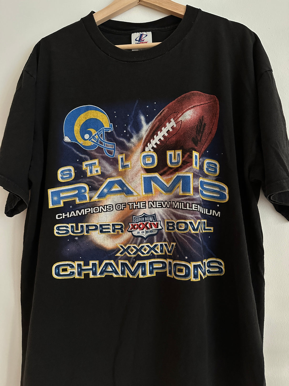 Vintage 2000 St Louis Rams Super Bowl Champs Graphic Tee