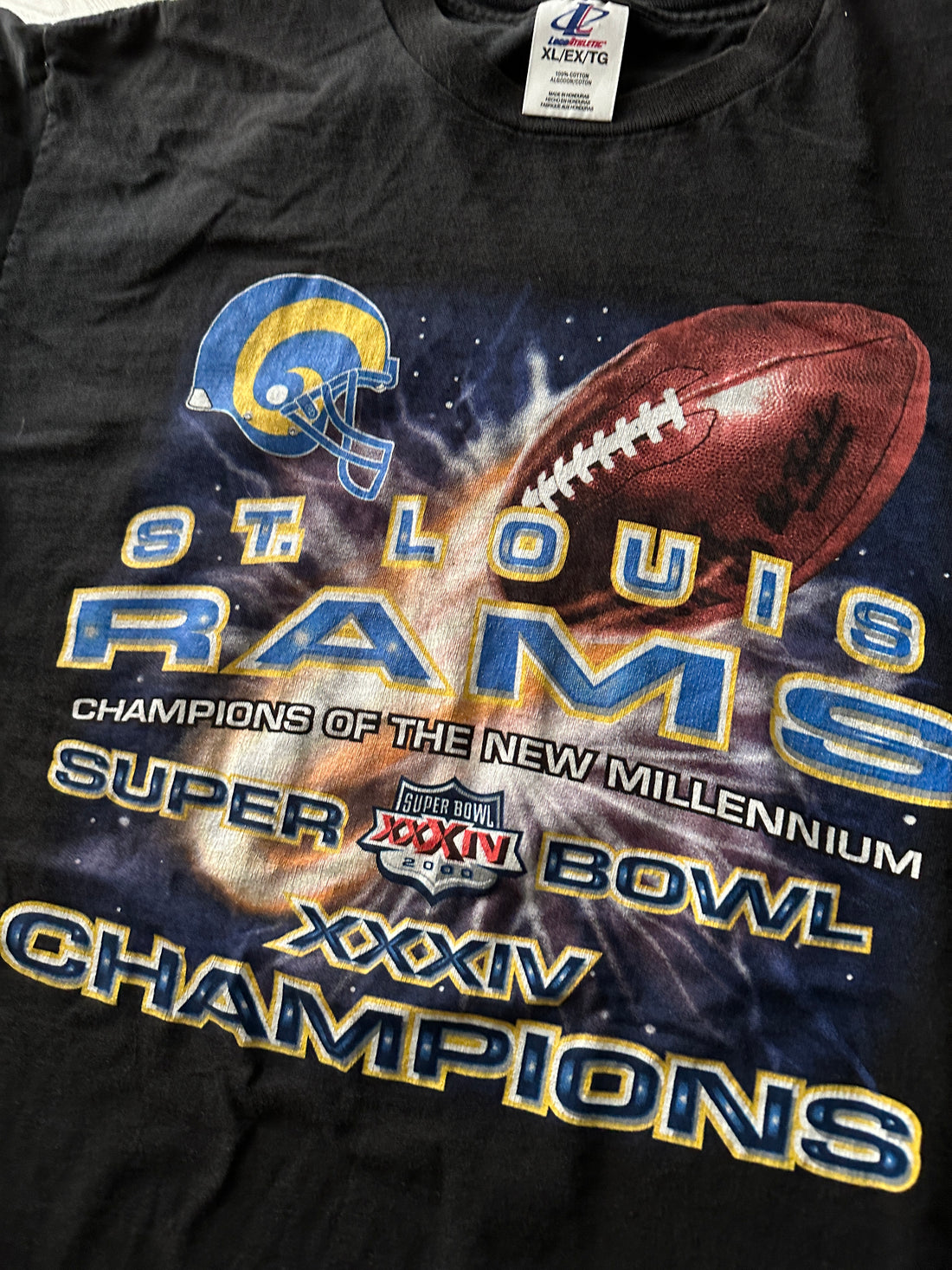 Vintage 2000 St Louis Rams Super Bowl Champs Graphic Tee
