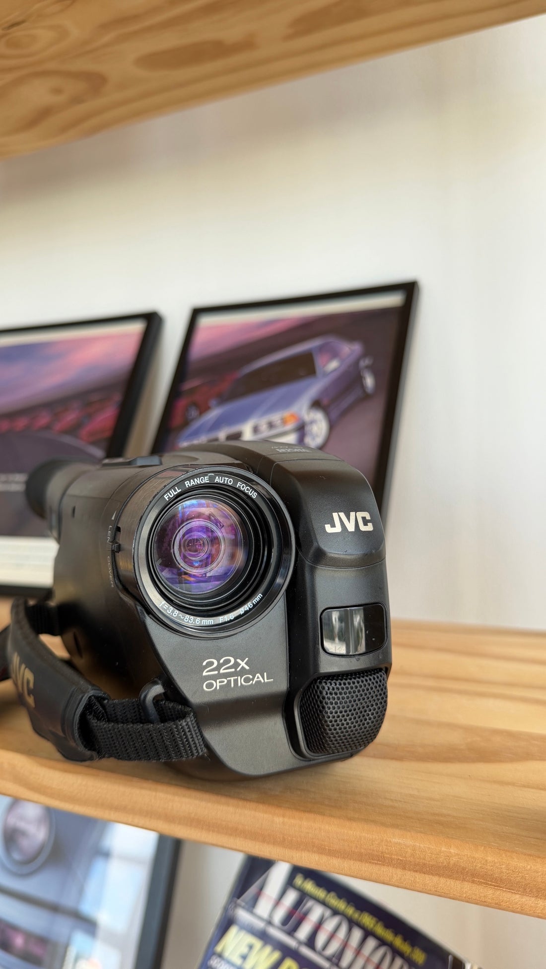 JVC GR-AX47U Compact VHS camcorder lens