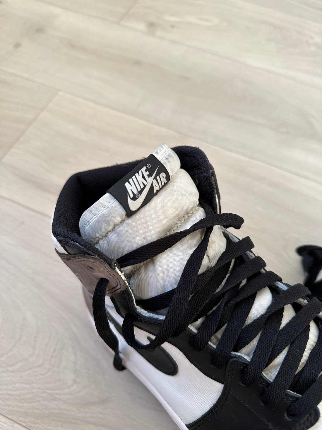 Air Jordan 1 Retro High OG 'Dark Mocha'