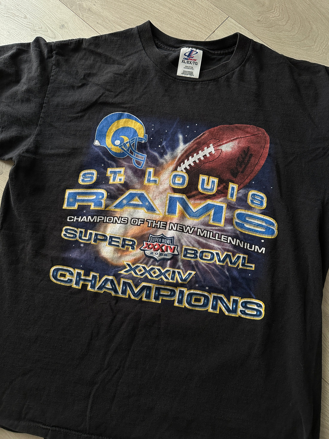 Vintage 2000 St Louis Rams Super Bowl Champs Graphic Tee