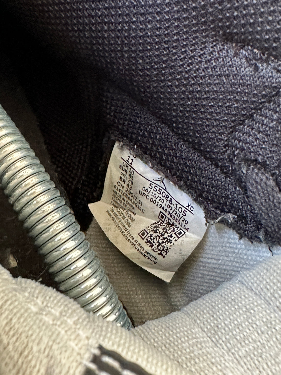 Air Jordan 1 Retro High OG 'Dark Mocha'