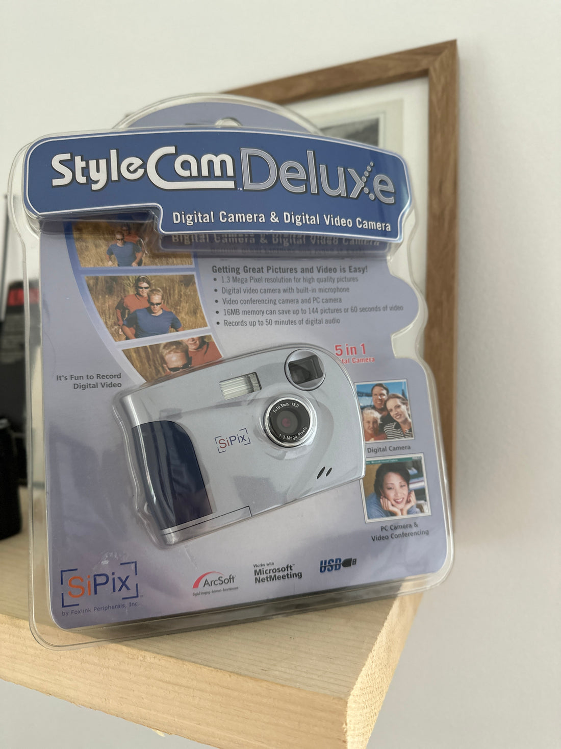 StyleCam Deluxe 1.3MP Digital Camera