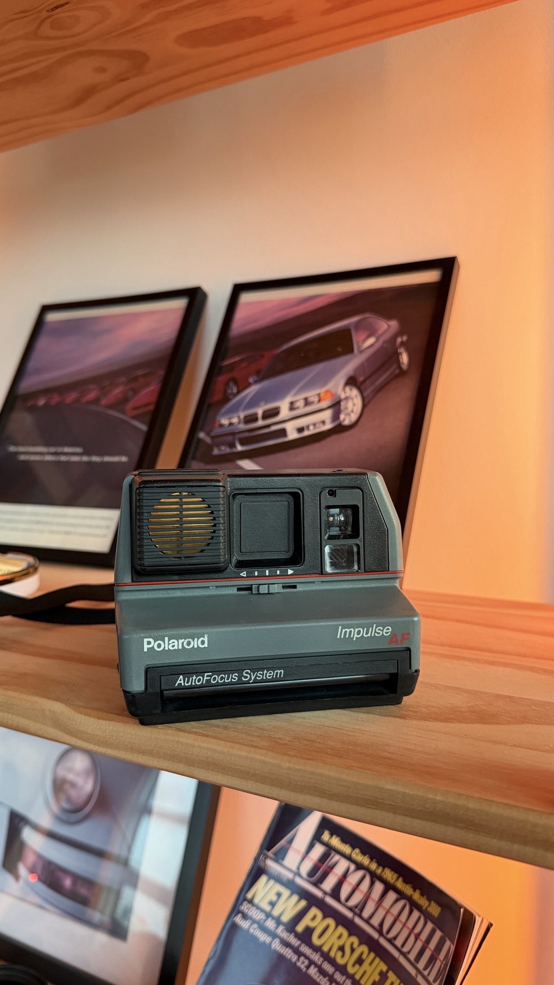 Polaroid Impulse AF with flash closed