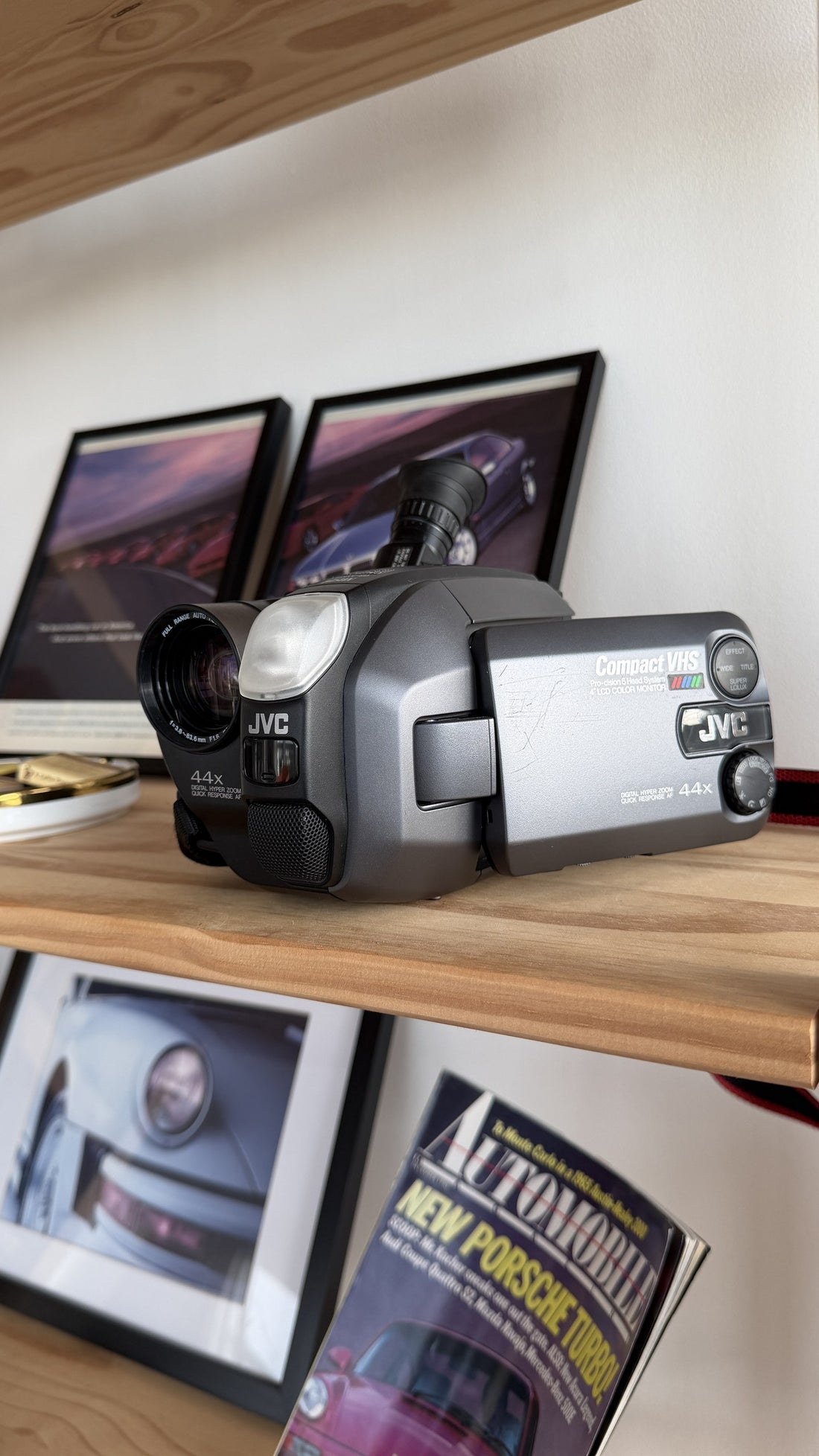 JVC Compact VHS Camcorder with 4" LCD and 44x Zoom detail 2