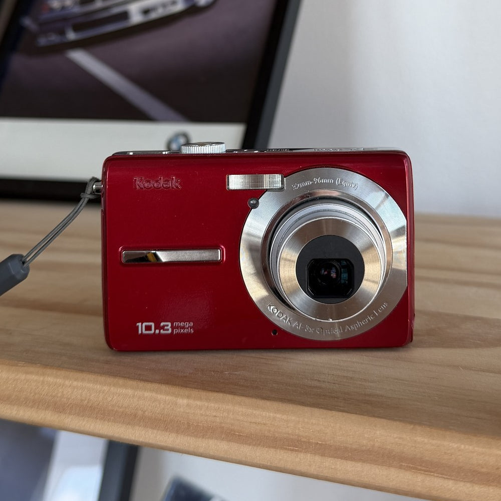 Kodak EasyShare M1063 10.3MP Digital Camera, Red