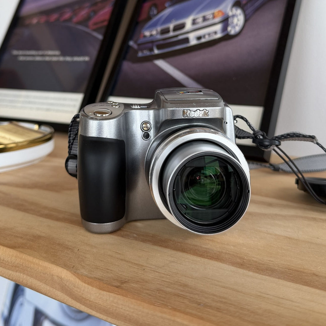 Kodak EasyShare Z740 digital camera, front
