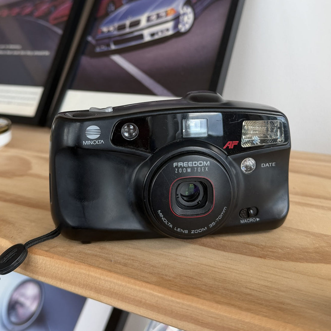 Minolta Freedom Zoom 70EX 35mm point and shoot in black, front