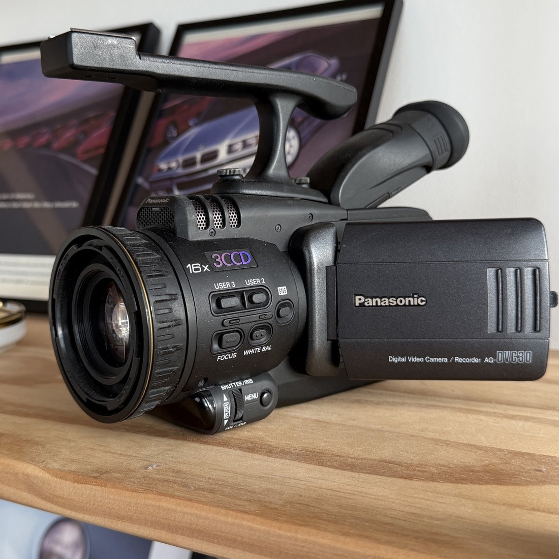 Panasonic AG-DVC30 3CCD MiniDV camcorder