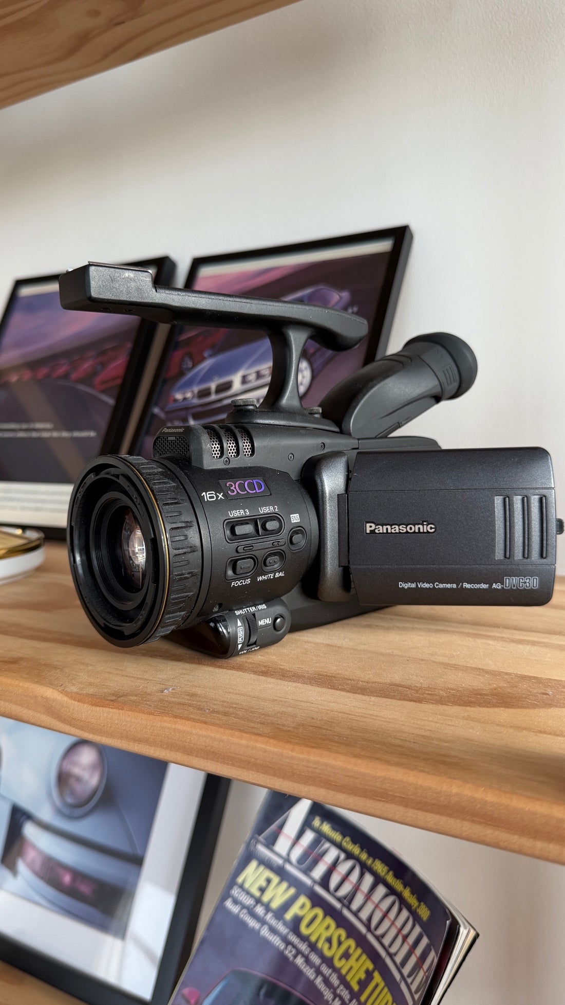 Panasonic AG-DVC30 with 16x 3CCD lens and top handle
