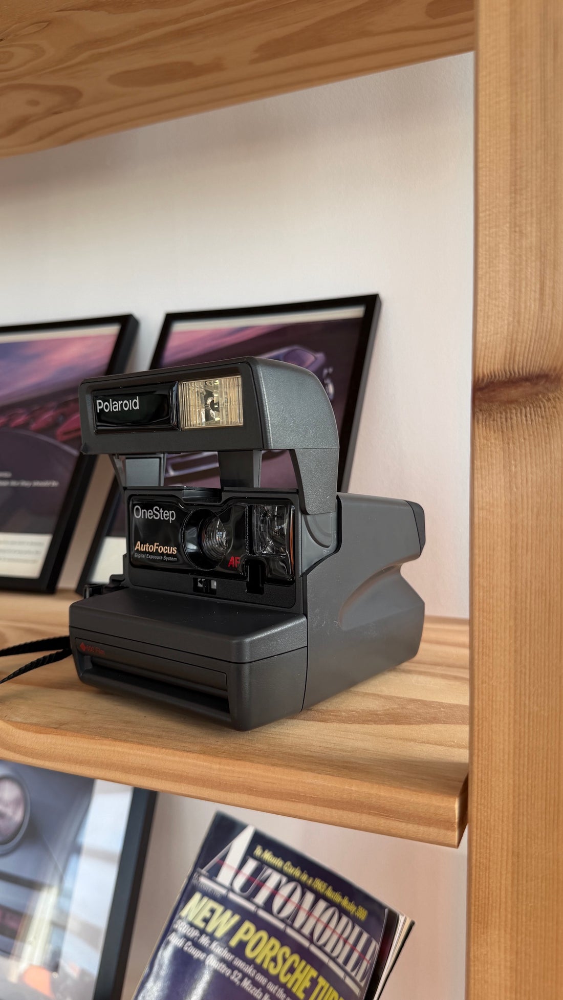 Polaroid OneStep AutoFocus instant camera