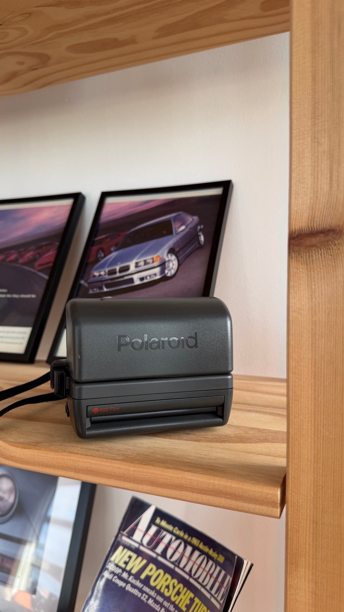 Polaroid OneStep AutoFocus instant camera